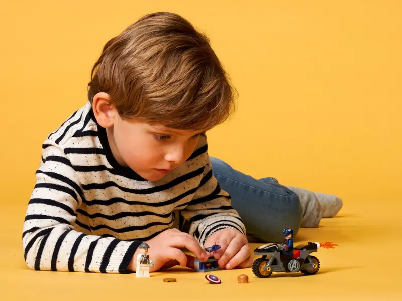 LEGO 76189 Kapitan Ameryka i pojedynek z Hydrą zdjęcie 10