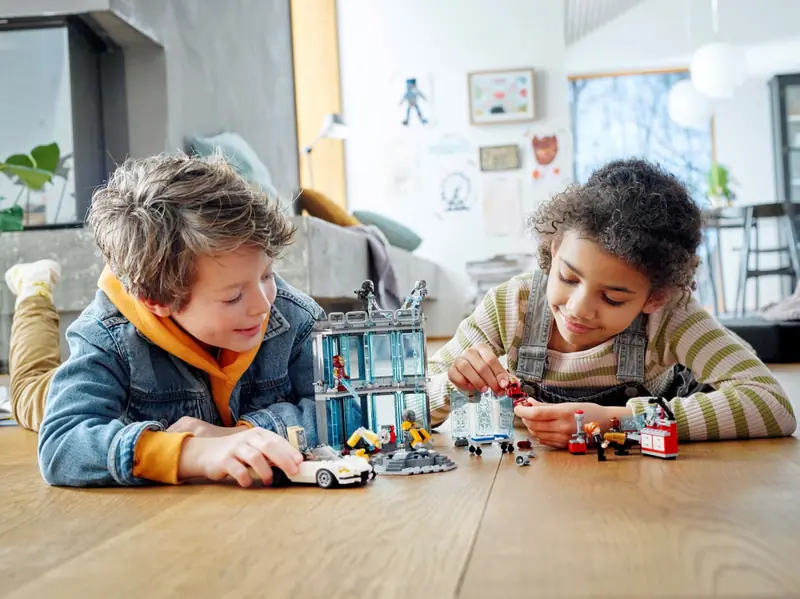 LEGO 76216 Zbrojownia Iron Mana zdjęcie 9
