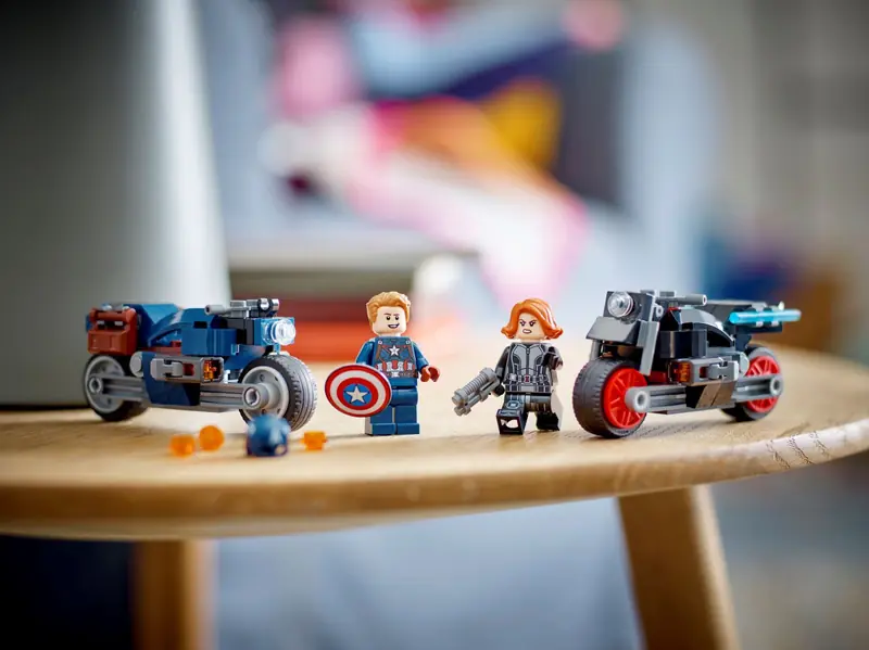 LEGO 76260 Motocykle Czarnej Wdowy i Kapitana Ameryki zdjęcie 7