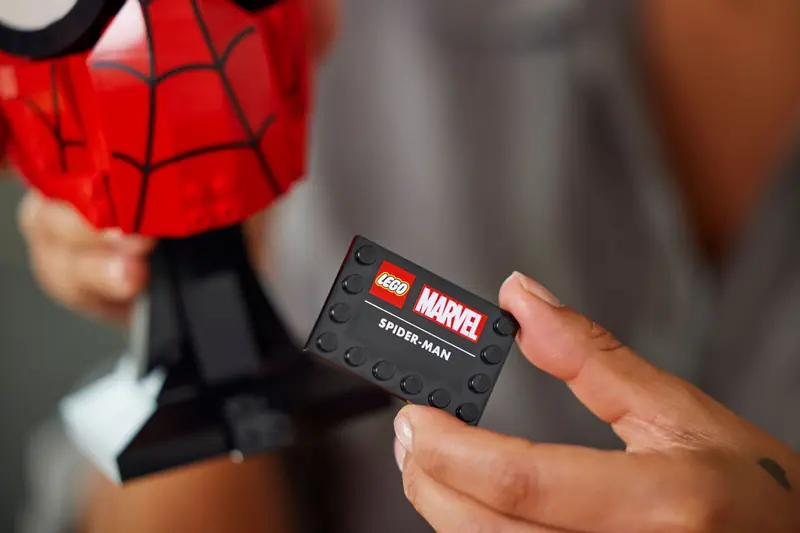LEGO 76285 Maska Spider-Mana zdjęcie 7