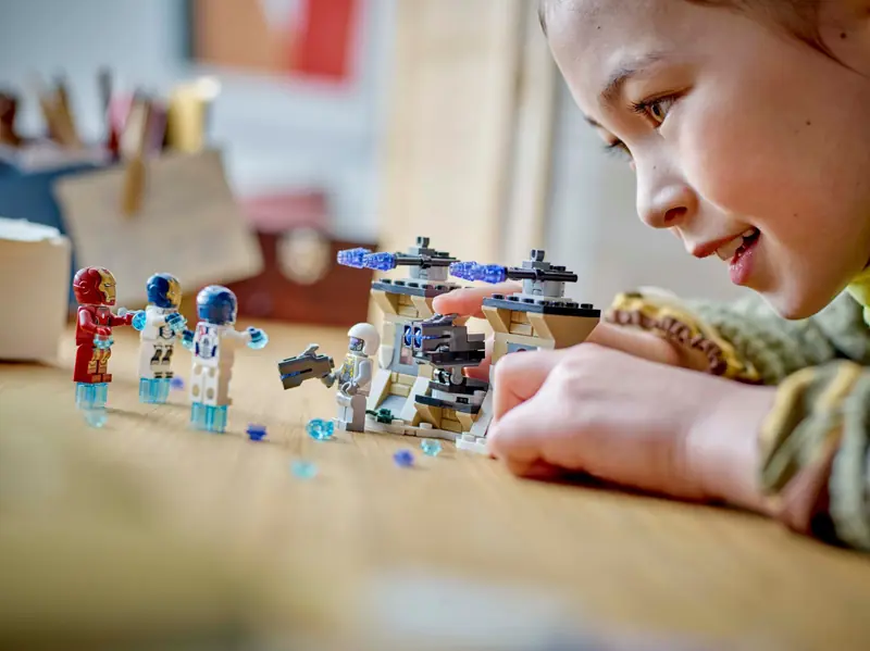 LEGO 76288 Iron Man i Iron Legion kontra żołnierz Hydry zdjęcie 4