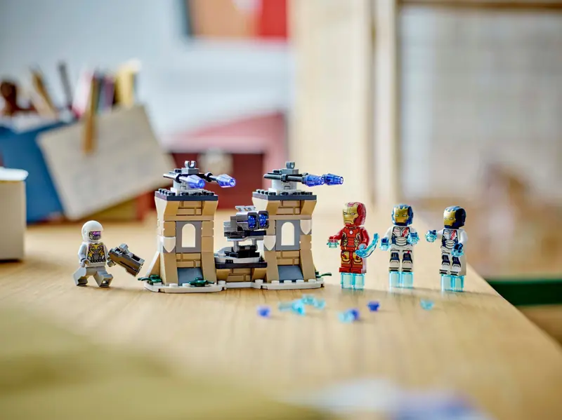 LEGO 76288 Iron Man i Iron Legion kontra żołnierz Hydry zdjęcie 6