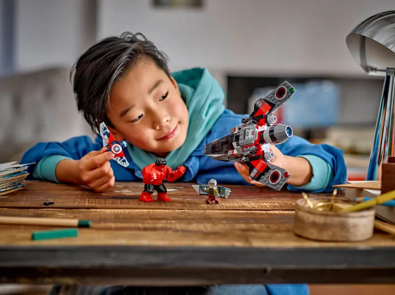 LEGO 76292 Kapitan Ameryka kontra Czerwony Hulk - bitwa zdjęcie 10