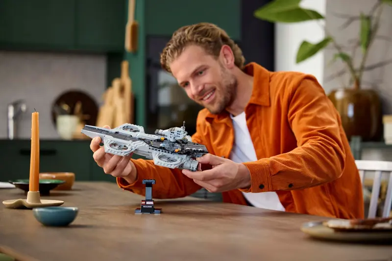 LEGO 76295 Lotniskowiec Avengersów zdjęcie 8