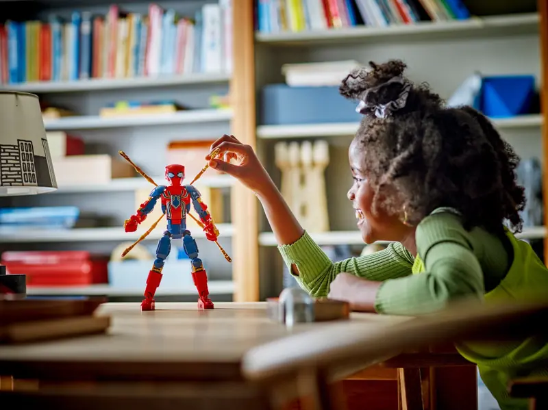 LEGO 76298 Figurka Iron Spider-Mana zdjęcie 6