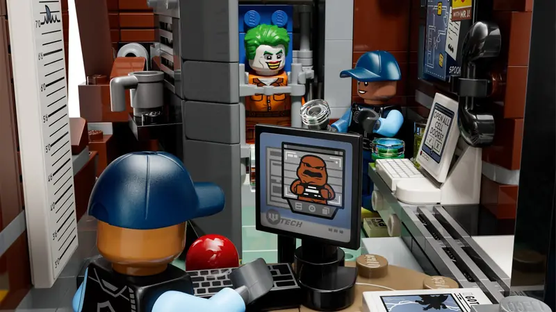 LEGO 76300 Arkham Asylum zdjęcie 11