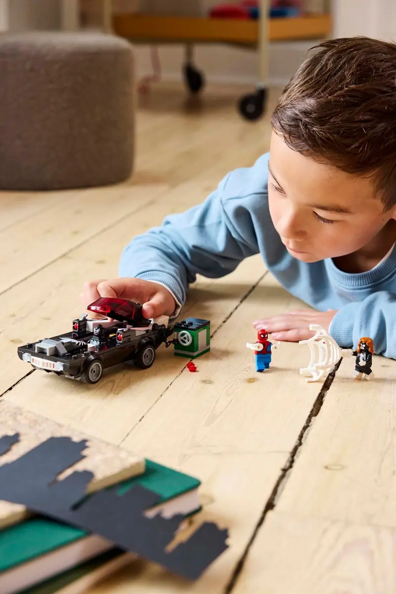 LEGO 76309 Spider-Man kontra muscle car Venoma zdjęcie 8