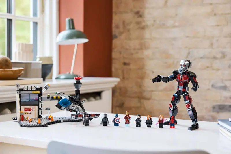 LEGO 76314 Kapitan Ameryka: Wojna bohaterów - bitwa zdjęcie 11