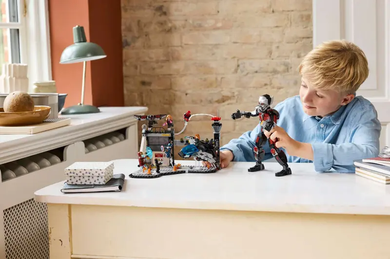 LEGO 76314 Kapitan Ameryka: Wojna bohaterów - bitwa zdjęcie 6