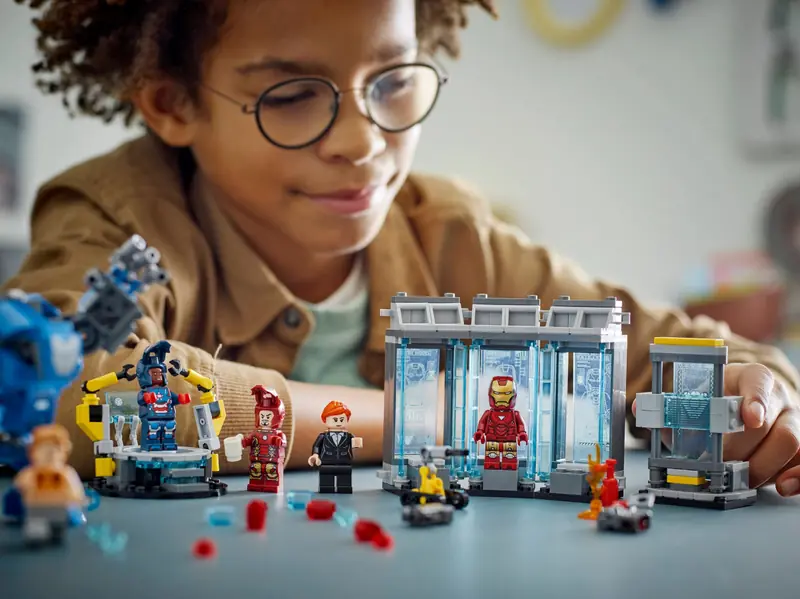 LEGO 76315 Laboratorium Iron Mana: Zbrojownia zdjęcie 10