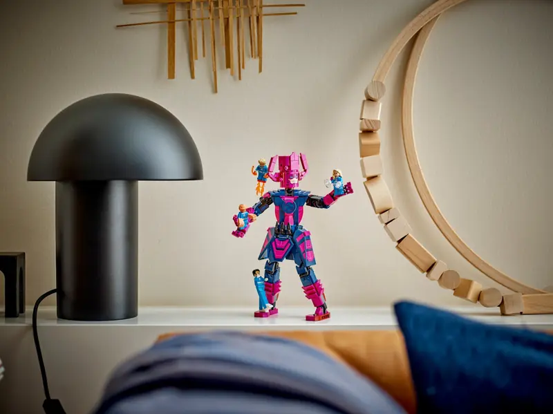 LEGO 76316 Figurka Fantastycznej Czwórki kontra Galactus zdjęcie 11