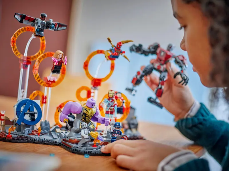 LEGO 76323 Avengers: Koniec gry - ostateczna bitwa zdjęcie 7