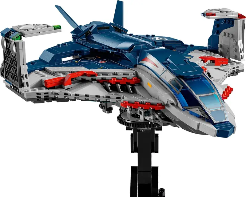 LEGO 76325 Avengers: Czas Ultrona - Quinjet zdjęcie 7