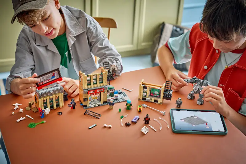 LEGO 76342 Spider-Man kontra Mysterio: Daily Bugle zdjęcie 23