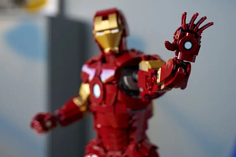 LEGO 76344 Iron Man Mark 3 - edycja kolekcjonerska zdjęcie 5