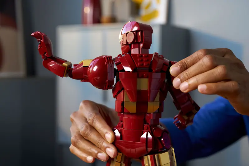 LEGO 76344 Iron Man Mark 3 - edycja kolekcjonerska zdjęcie 7