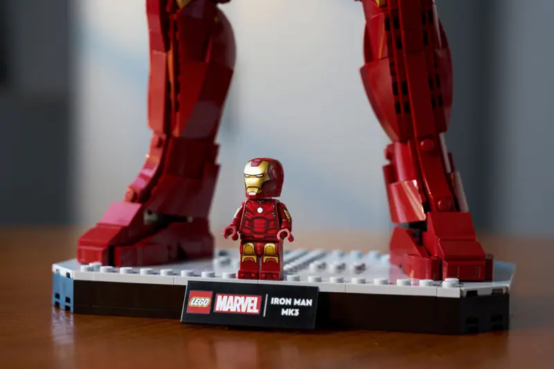 LEGO 76344 Iron Man Mark 3 - edycja kolekcjonerska zdjęcie 9