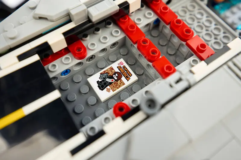 LEGO 76354 Lotniskowiec T.A.R.C.Z.Y. zdjęcie 11