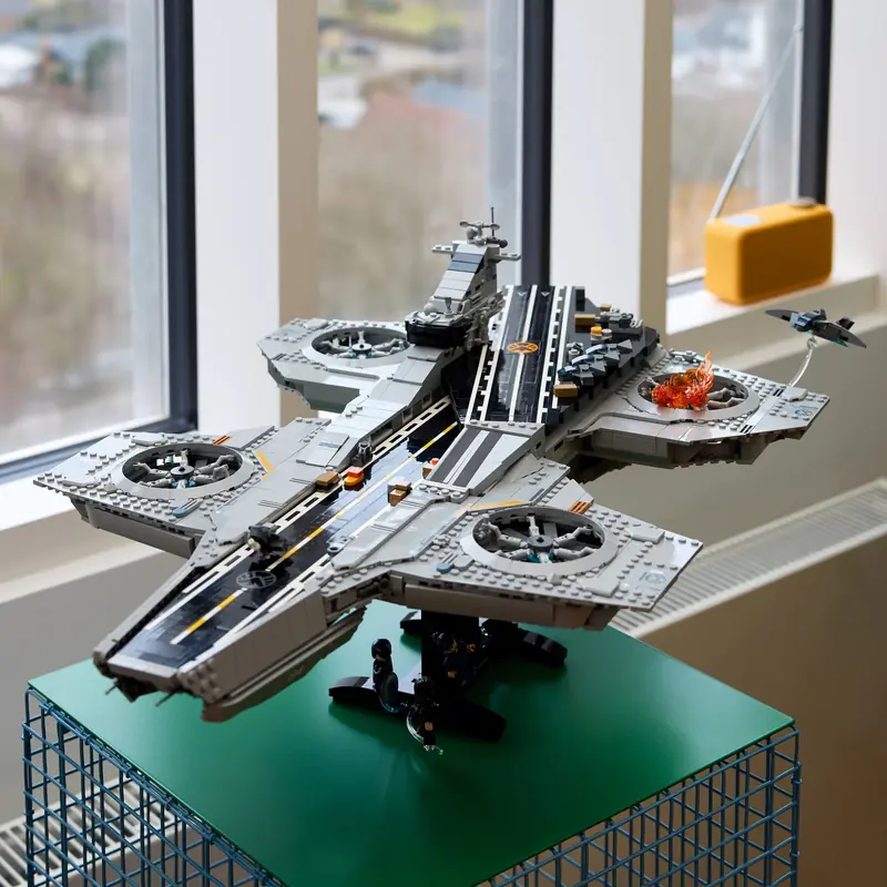 LEGO 76354 Lotniskowiec T.A.R.C.Z.Y. zdjęcie 17