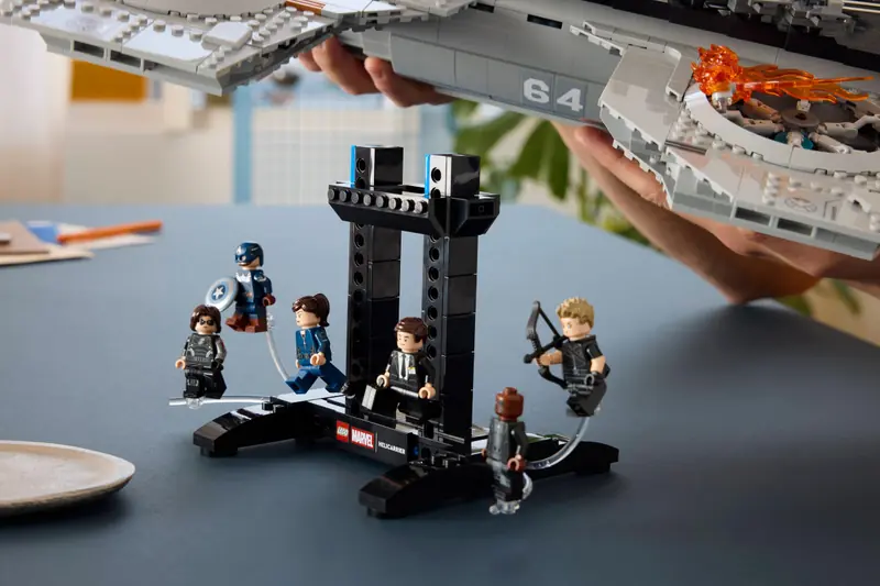 LEGO 76354 Lotniskowiec T.A.R.C.Z.Y. zdjęcie 20