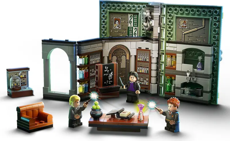 LEGO 76383 Chwile z Hogwartu: zajęcia z eliksirów zdjęcie 6