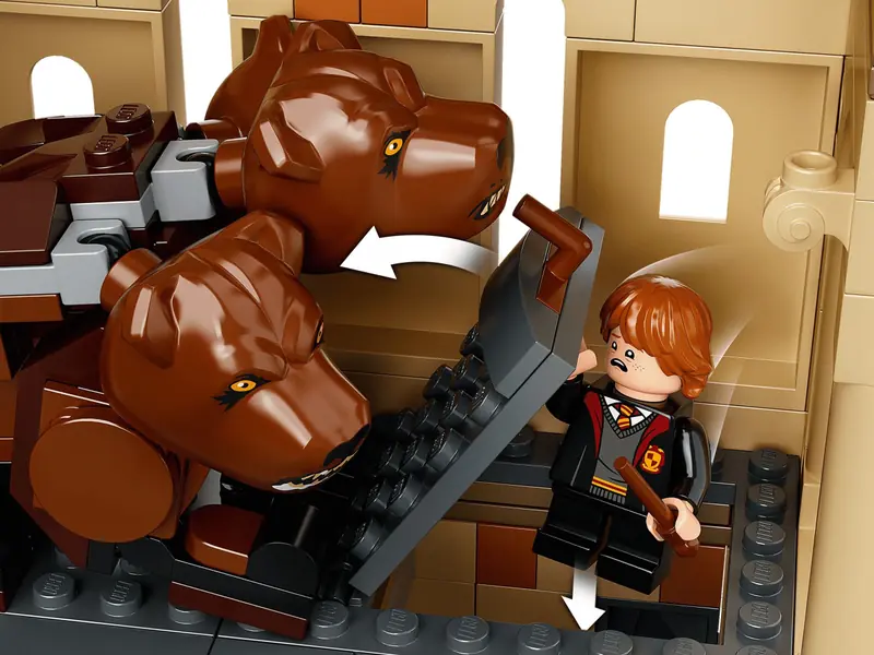 LEGO 76387 Hogwart: spotkanie z Puszkiem zdjęcie 14