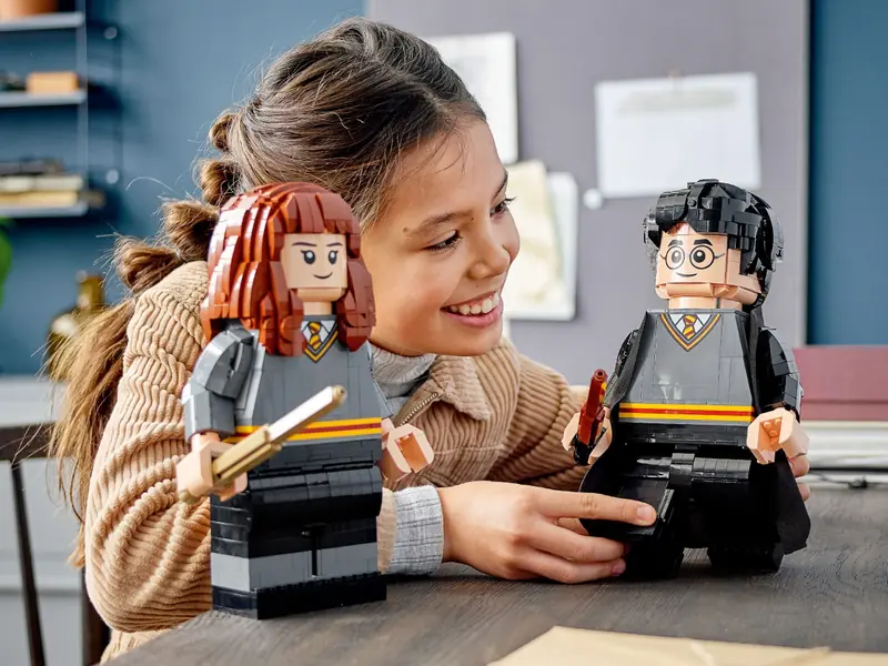 LEGO 76393 Harry Potter i Hermiona Granger zdjęcie 13