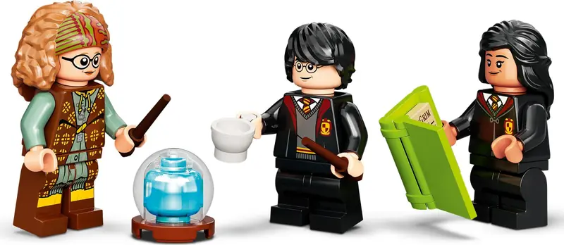 LEGO 76396 Chwile z Hogwartu: zajęcia z wróżbiarstwa zdjęcie 4