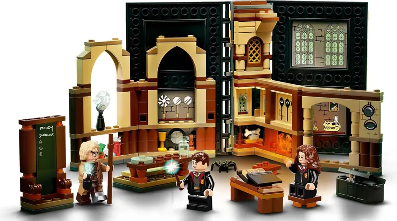 LEGO 76397 Chwile z Hogwartu: zajęcia z obrony przed czarną magią zdjęcie 5