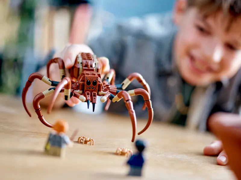 LEGO 76434 Aragog w Zakazanym Lesie zdjęcie 8