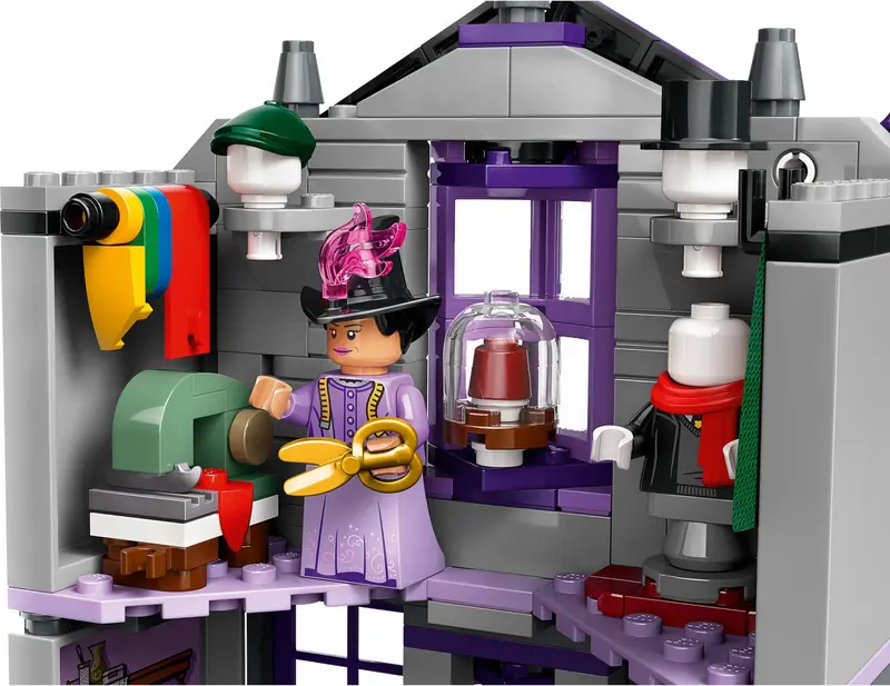 LEGO 76439 Sklepy Ollivandera i Madame Malkin zdjęcie 4