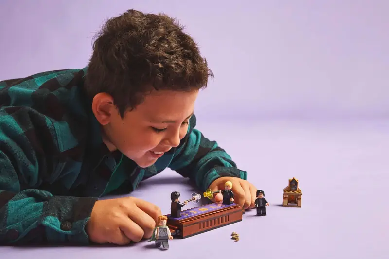 LEGO 76441 Zamek Hogwart: Klub pojedynków zdjęcie 8