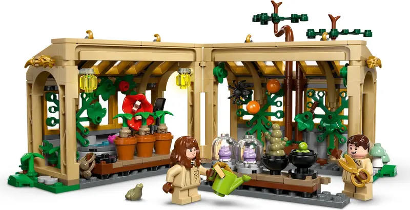 LEGO 76445 Zamek Hogwart: zajęcia z zielarstwa zdjęcie 6