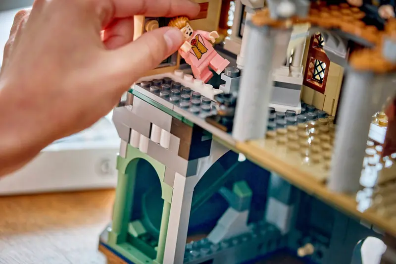 LEGO 76473 Zamek Hogwart: Wschodnie skrzydło zdjęcie 17