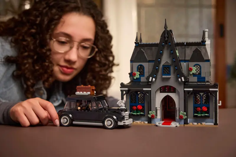 LEGO 76786 Chatka Morticii zdjęcie 11