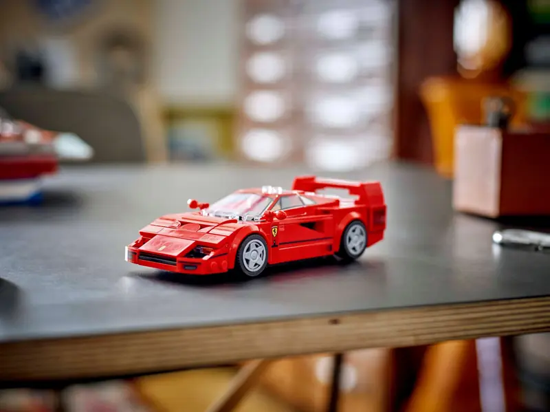 LEGO 76934 Supersamochód Ferrari F40 zdjęcie 11