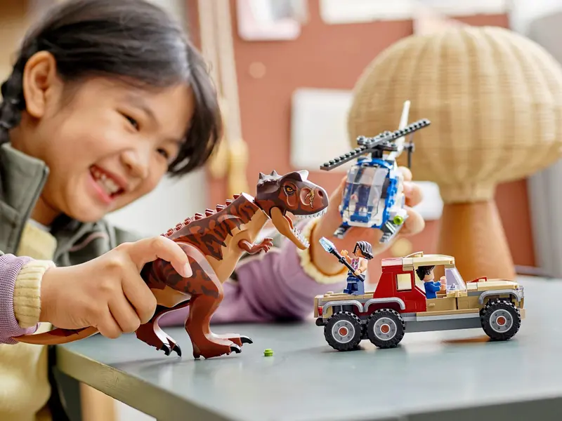 LEGO 76941 Pościg za karnotaurem zdjęcie 9