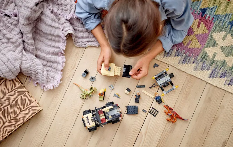 LEGO 76951 Transport pyroraptora i dilofozaura zdjęcie 9