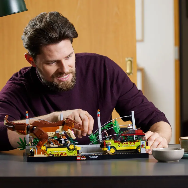 LEGO 76956 Tyranozaur na wolności zdjęcie 6