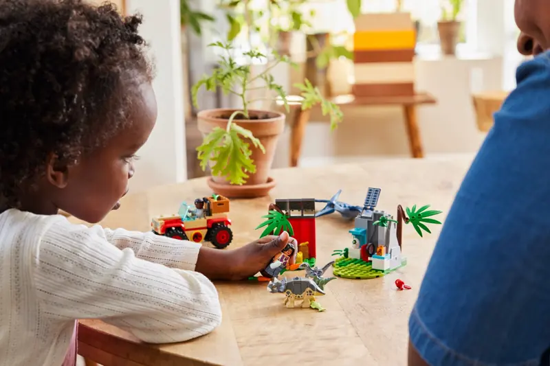 LEGO 76963 Centrum ratunkowe dla małych dinozaurów zdjęcie 6