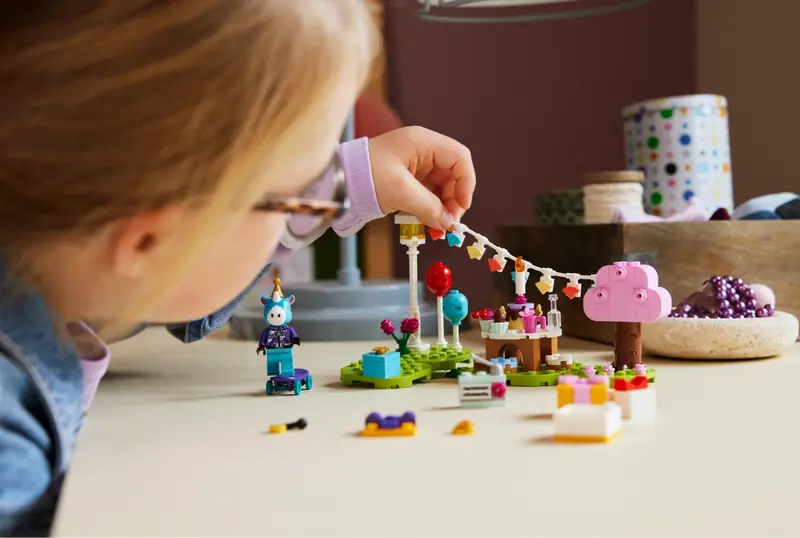 LEGO 77046 Przyjęcie urodzinowe Juliana zdjęcie 10