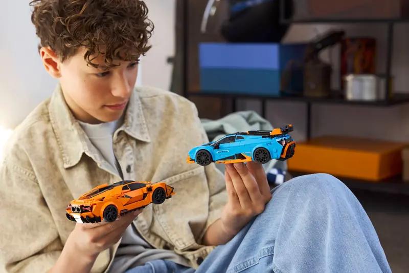 LEGO 77238 Lamborghini Revuelto i Huracán STO zdjęcie 10