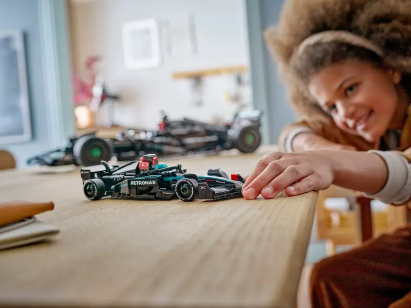 LEGO 77244 Bolid F1 Mercedes-AMG W15 zdjęcie 10