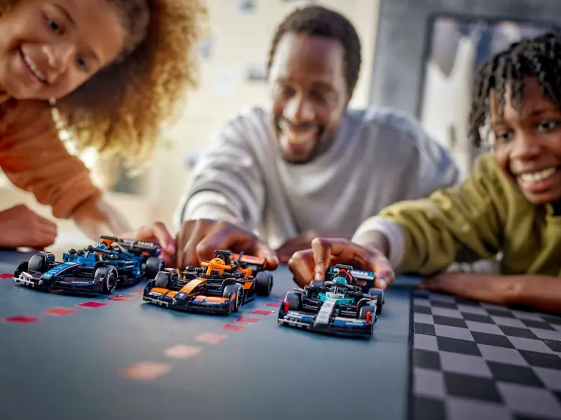 LEGO 77251 Bolid F1 McLaren Team MCL38 zdjęcie 11