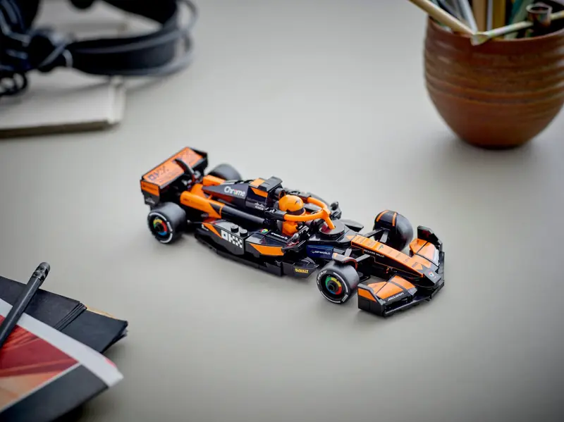 LEGO 77251 Bolid F1 McLaren Team MCL38 zdjęcie 10