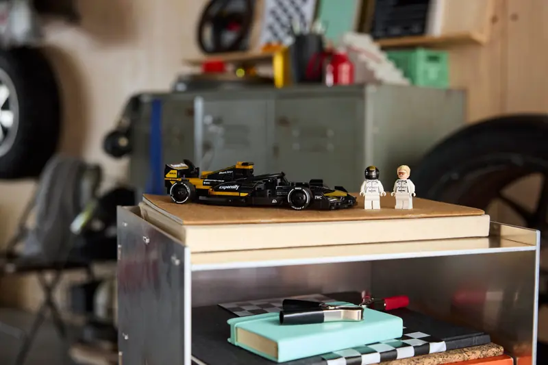 LEGO 77252 F1: film - APXGP Team Race Car zdjęcie 11