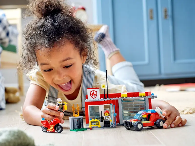 LEGO 77943 Remiza strażacka - zestaw startowy zdjęcie 10
