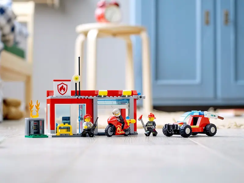 LEGO 77943 Remiza strażacka - zestaw startowy zdjęcie 7