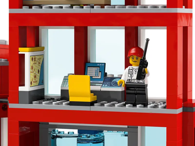 LEGO 77944 Remiza strażacka - kwatera główna zdjęcie 13