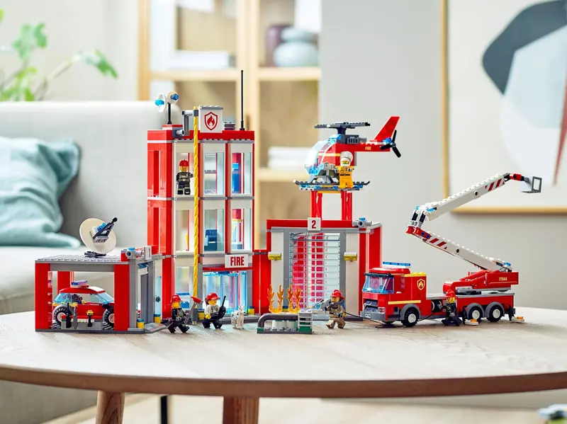 LEGO 77944 Remiza strażacka - kwatera główna zdjęcie 12